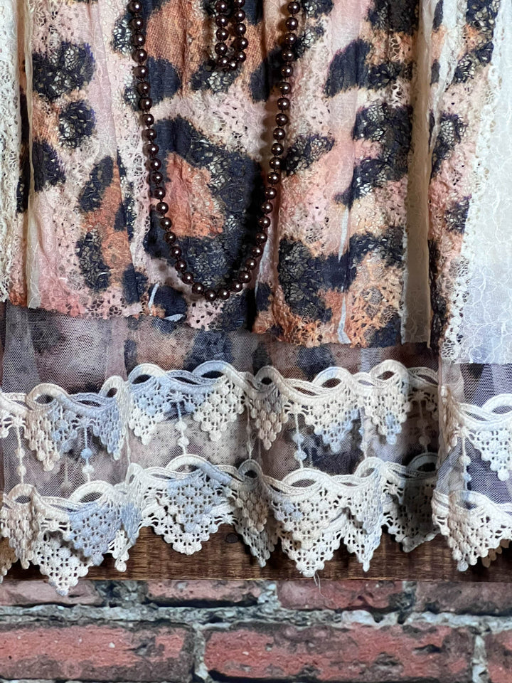 UNFORGETTABLE CHARM FAB. LEOPARD LACE  DRESS TUNIC