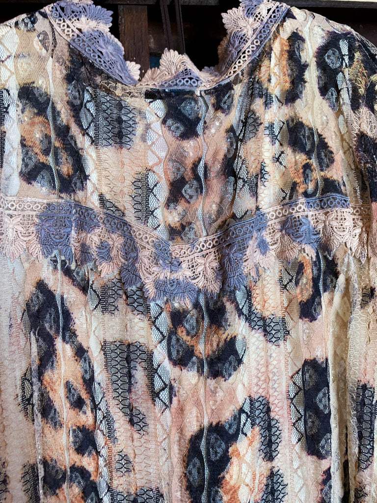 BEYOND BEAUTY LACE KIMONO IN TAUPE & LEOPARD PRINT
