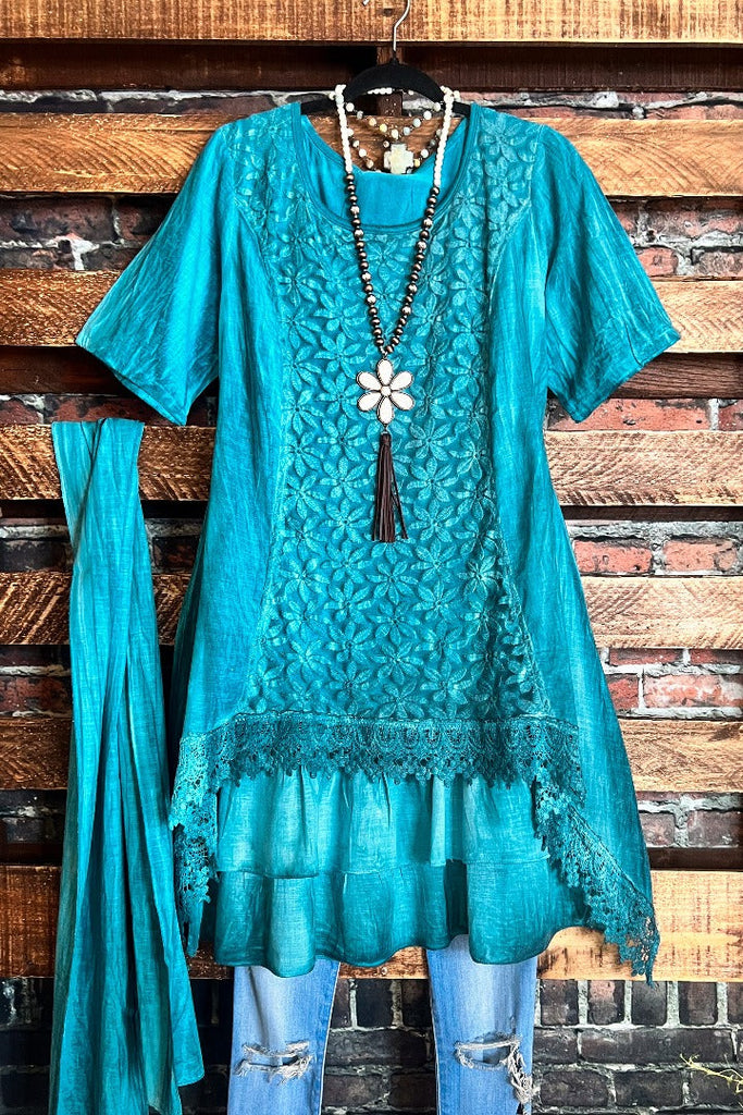 SWEET BEAUTY LACE EMBROIDERED TUNIC IN TEAL SHADES