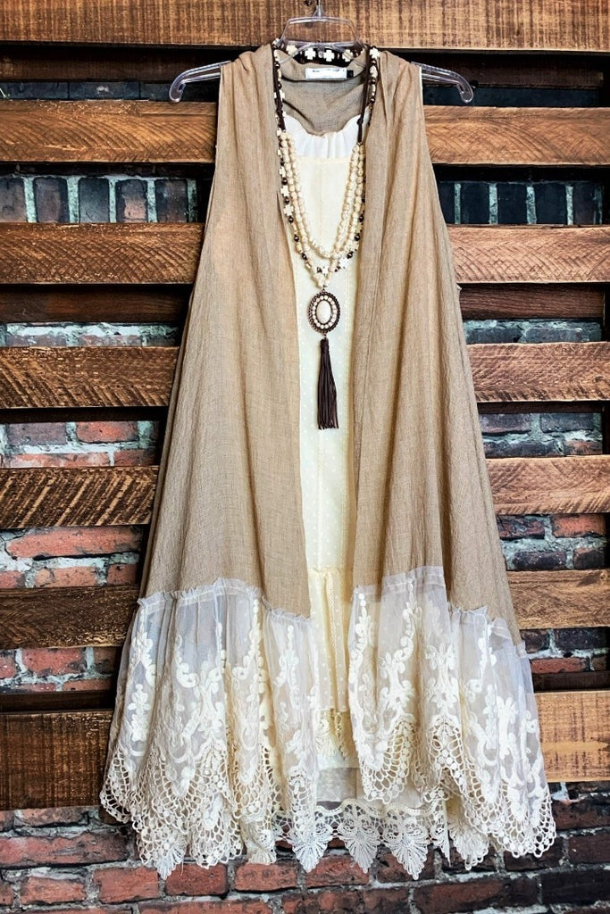 A FAIRYTALE DREAM LACE VEST IN TAUPE
