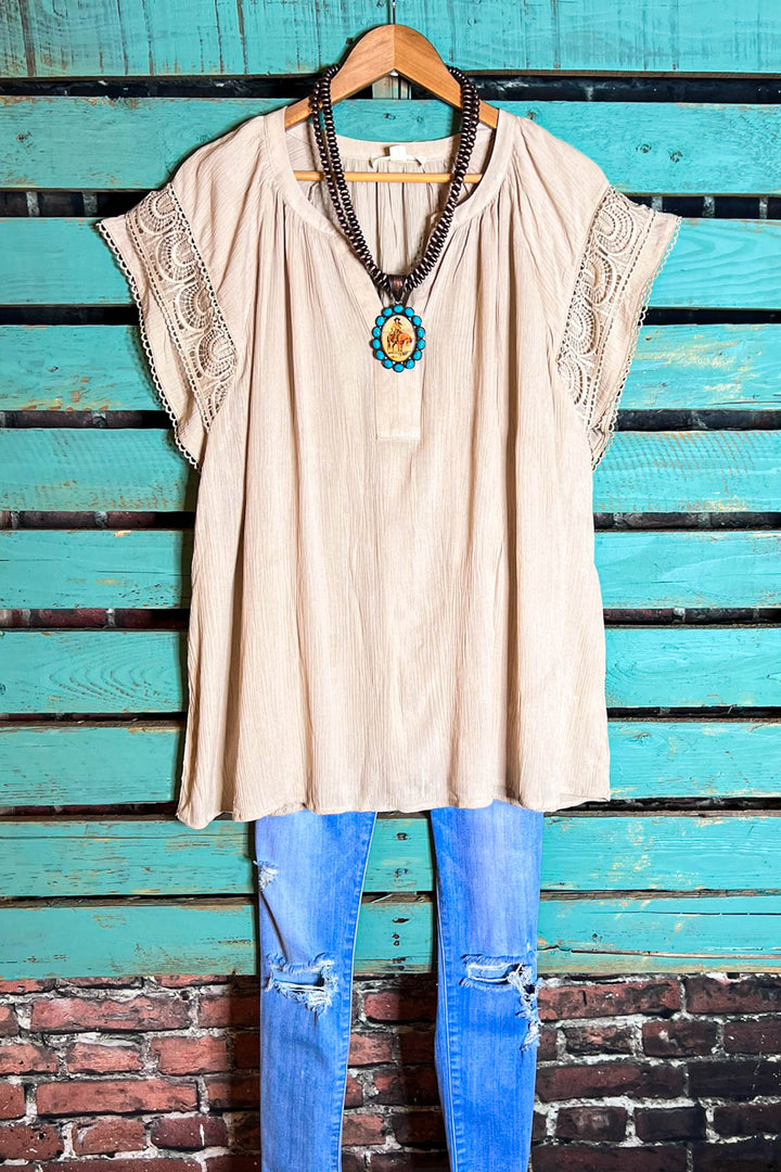 SOMETHING TO BELIEVE LIGHT MOCHA TOP
