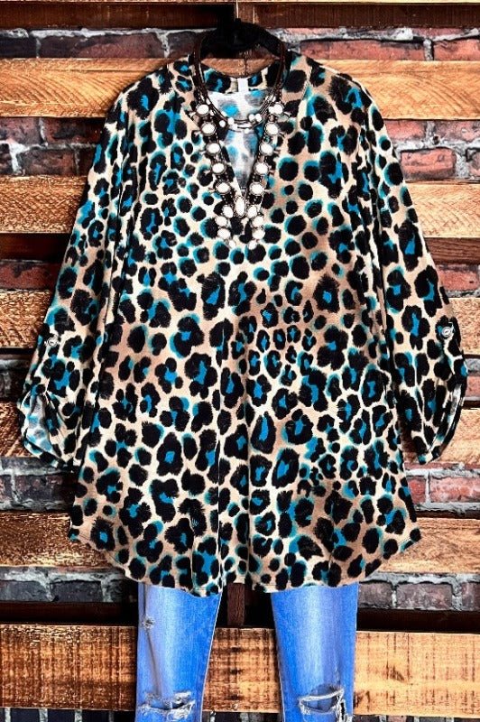 ALL THE WILD THINGS MULTI-COLOR TOP