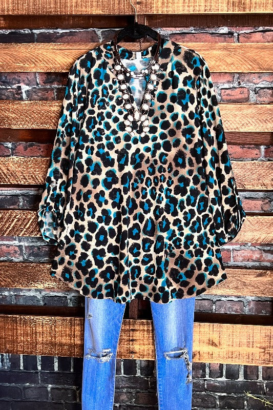 ALL THE WILD THINGS MULTI-COLOR TOP