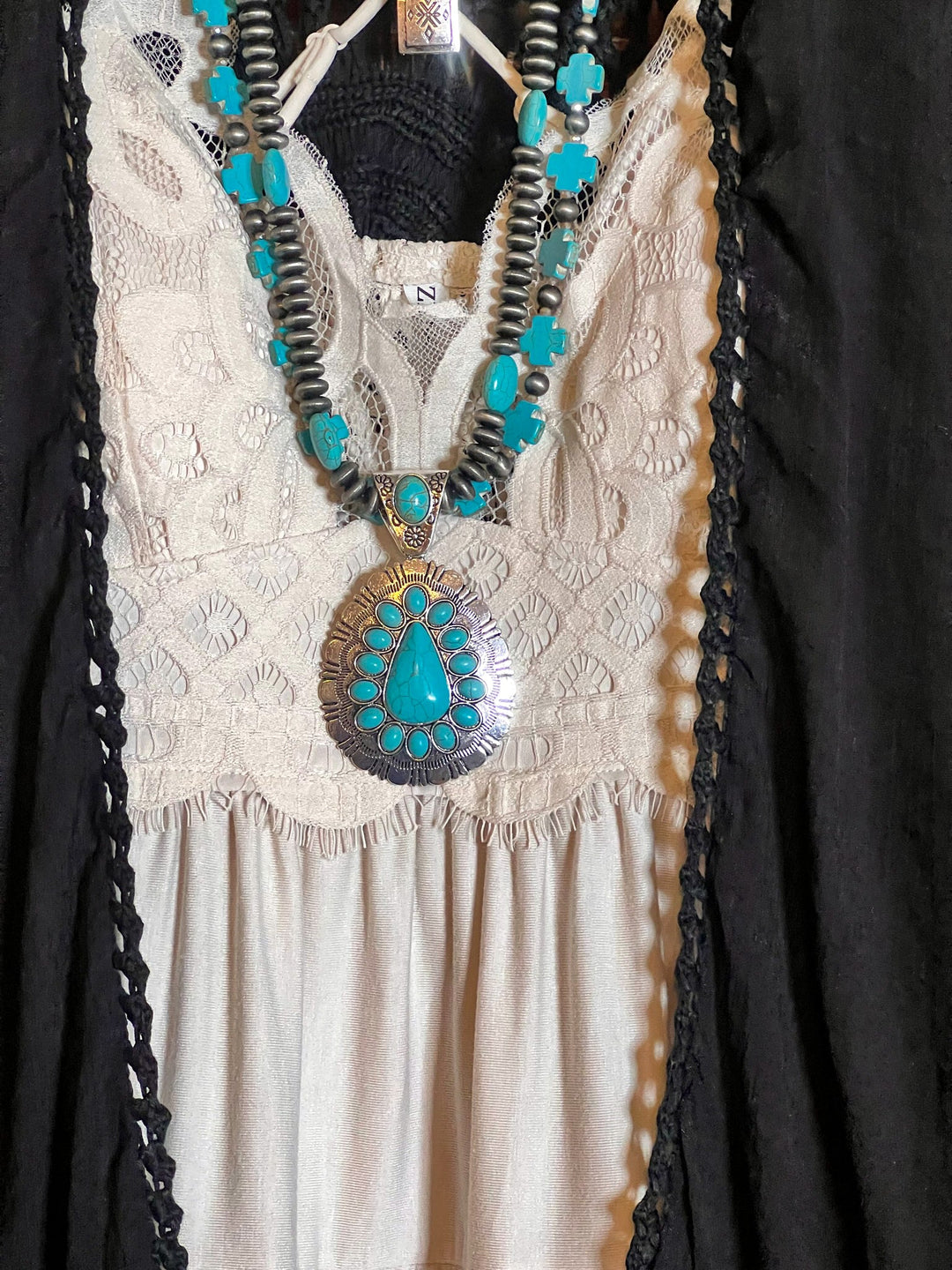 LIVING FREE BOHO CROCHET FRINGE BLACK KIMONO