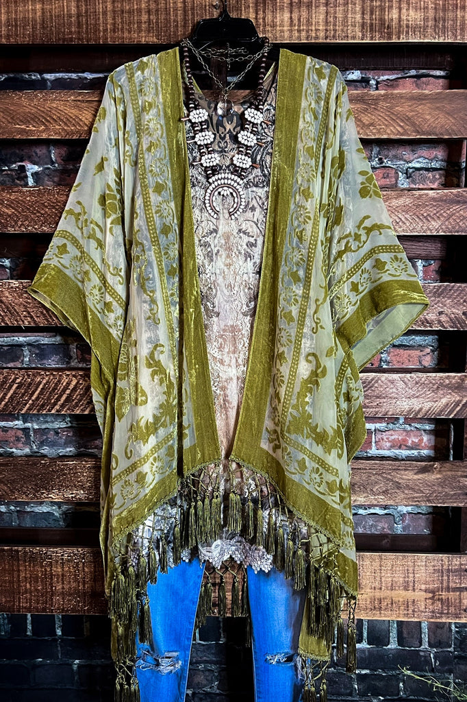 LA VIE BOHEME OLIVE VELVET BURNOUT KIMONO