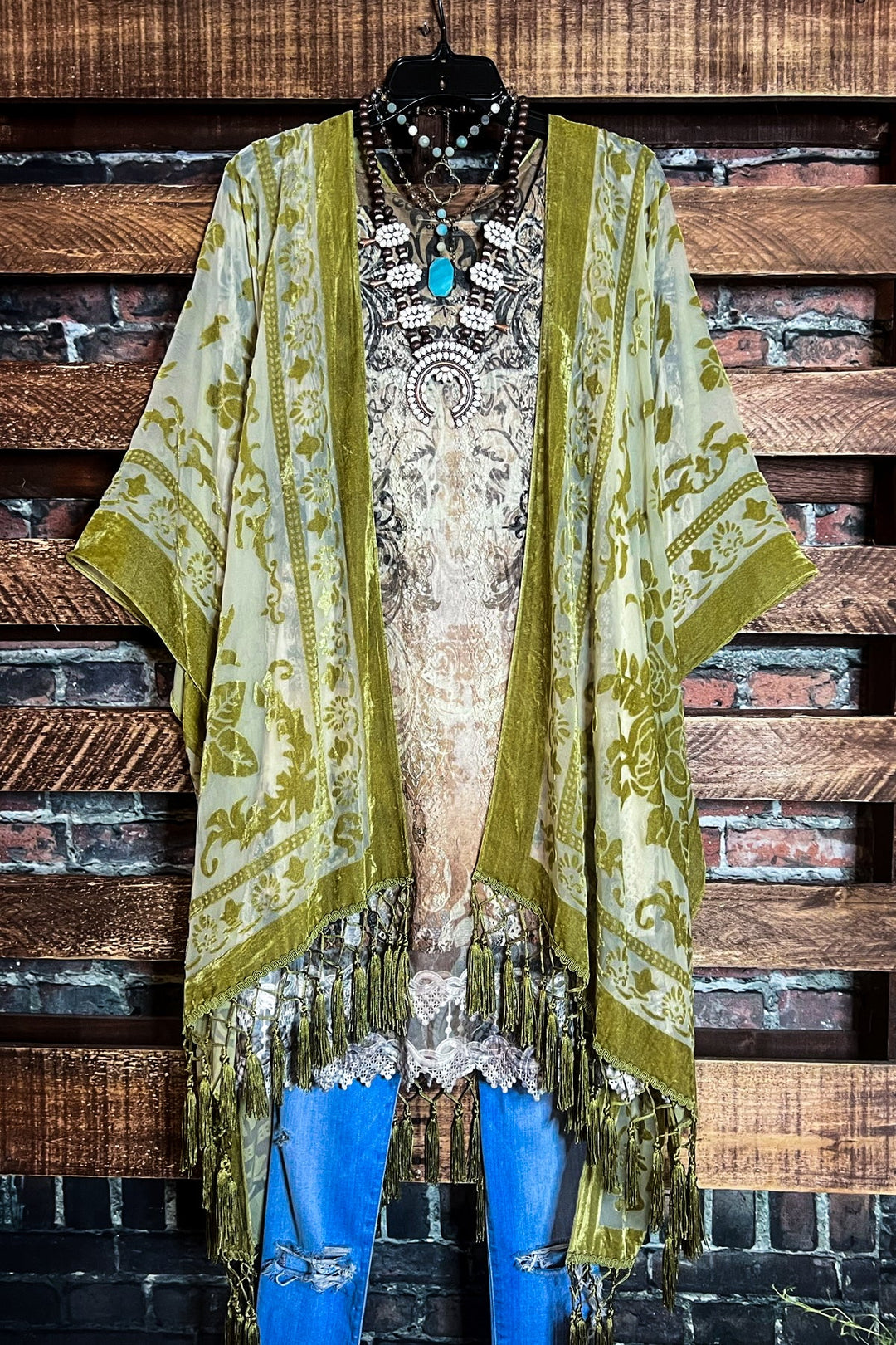 LA VIE BOHEME OLIVE VELVET BURNOUT KIMONO