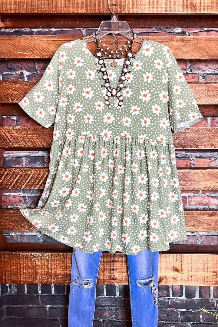 DAISY BLOOMS BABYDOLL TOP IN SAGE FLORAL