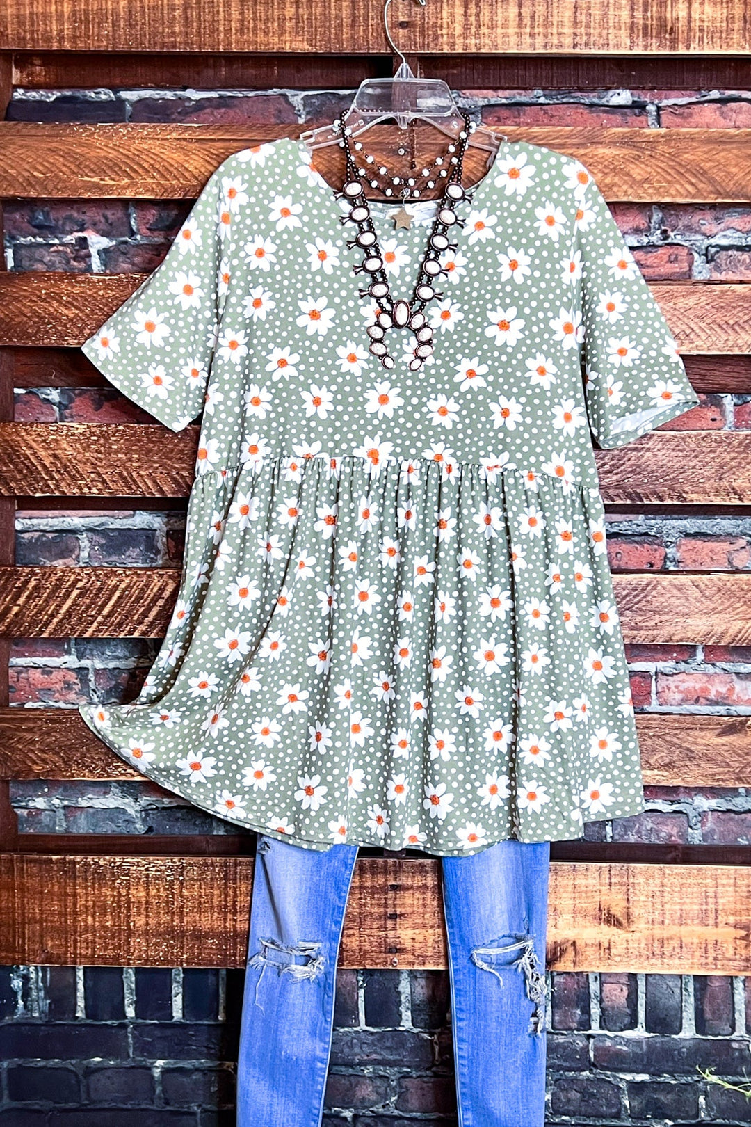 DAISY BLOOMS BABYDOLL TOP IN SAGE FLORAL