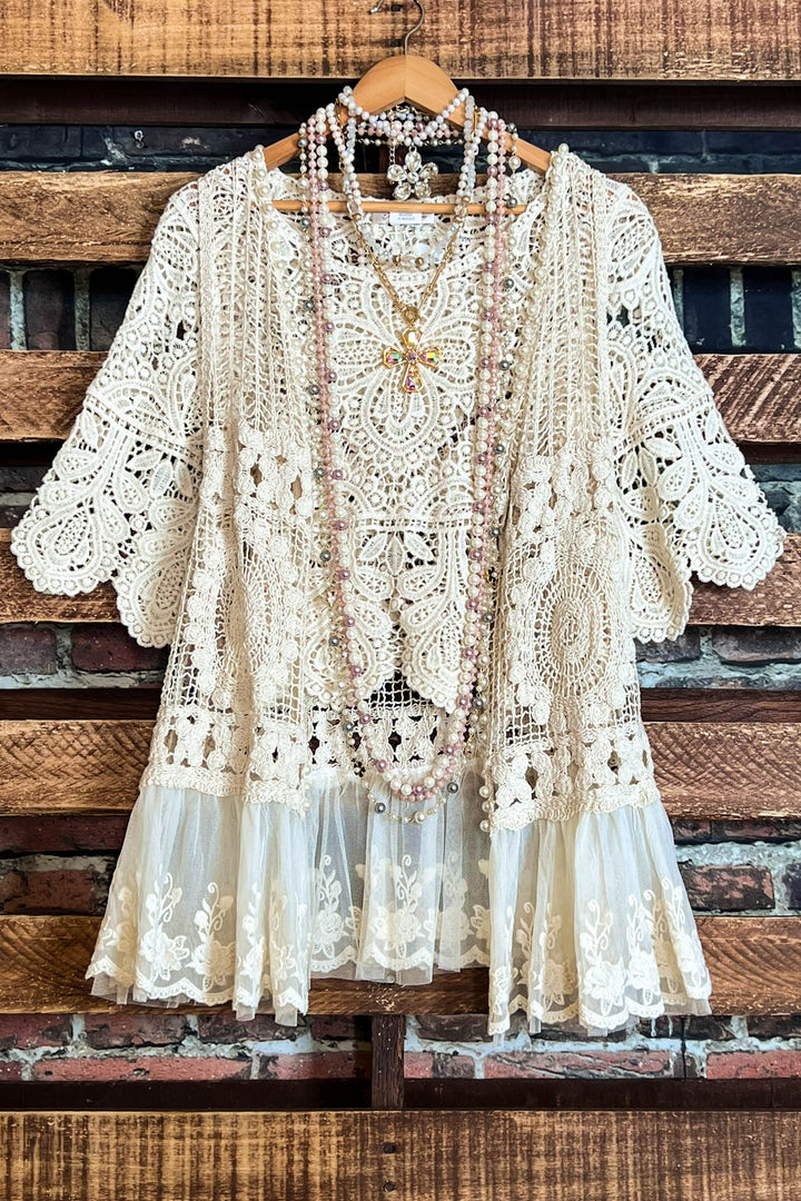 EVER SO SWEET VINTAGE CROCHET LACE VEST BEIGE