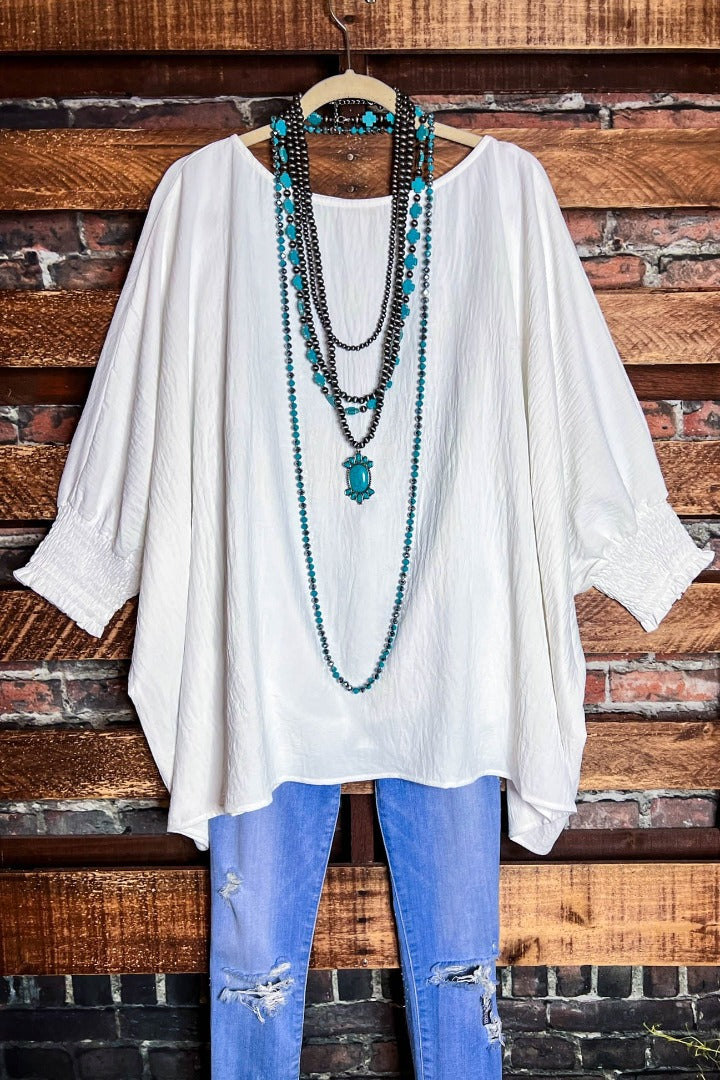 BEAUTY AND STYLE COMFY OFF WHITE TUNIC