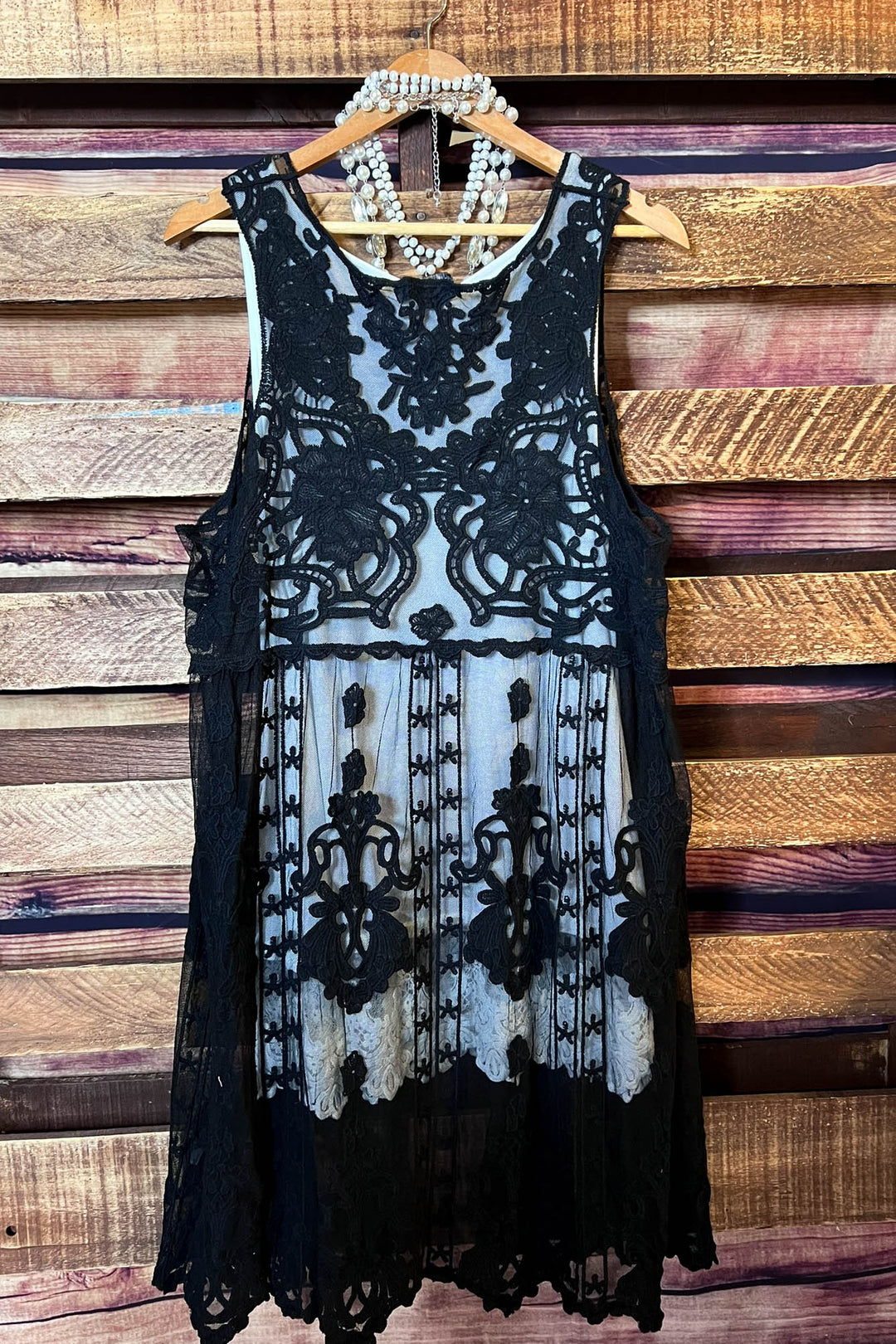 VINTAGE - BOHO CHIC BLACK LACE VEST