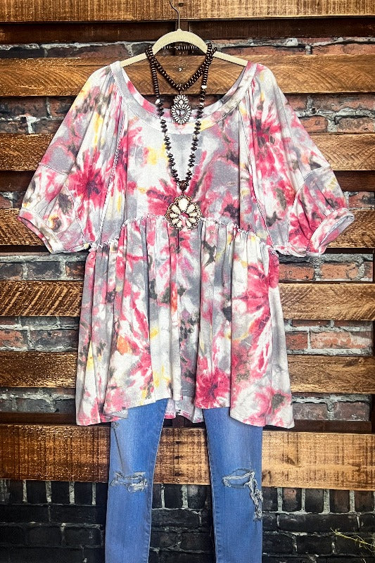 COMFY NO WORRIES OVERSIZED BABYDOLL TUNIC IN TIE DYE PINK & GRAY