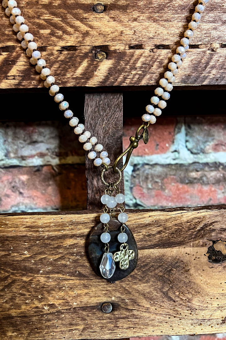 AGATA POLISHED STONE CRYSTAL BEADS NECKLACE