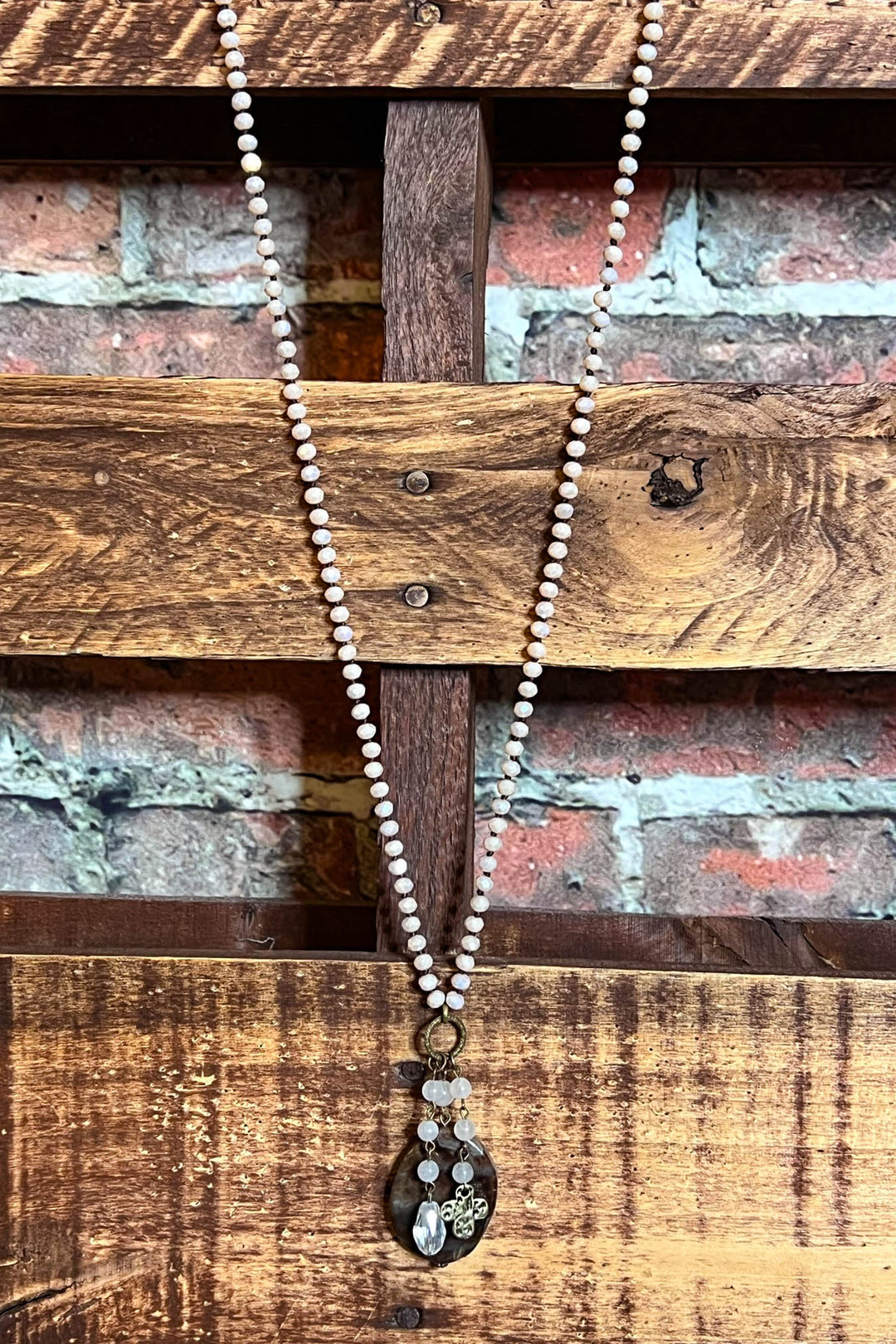 AGATA POLISHED STONE CRYSTAL BEADS NECKLACE