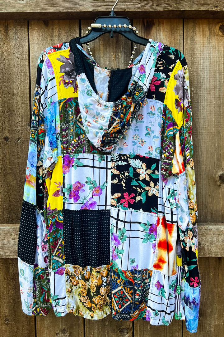 PATCHWORK HOODIE TUNIC FRONT PAD POCKET IN MULTICOLOR---------SALE