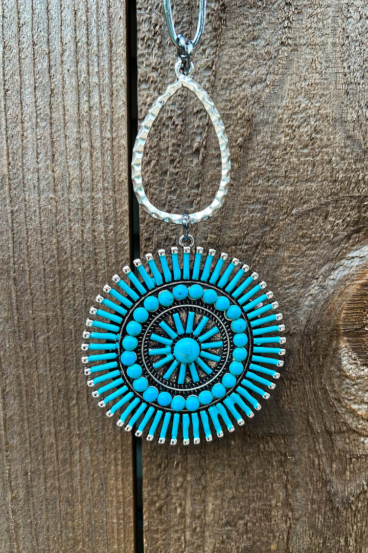 BEAUTIFUL THINGS CONCHO NECKLACE IN BLUE TURQUOISE