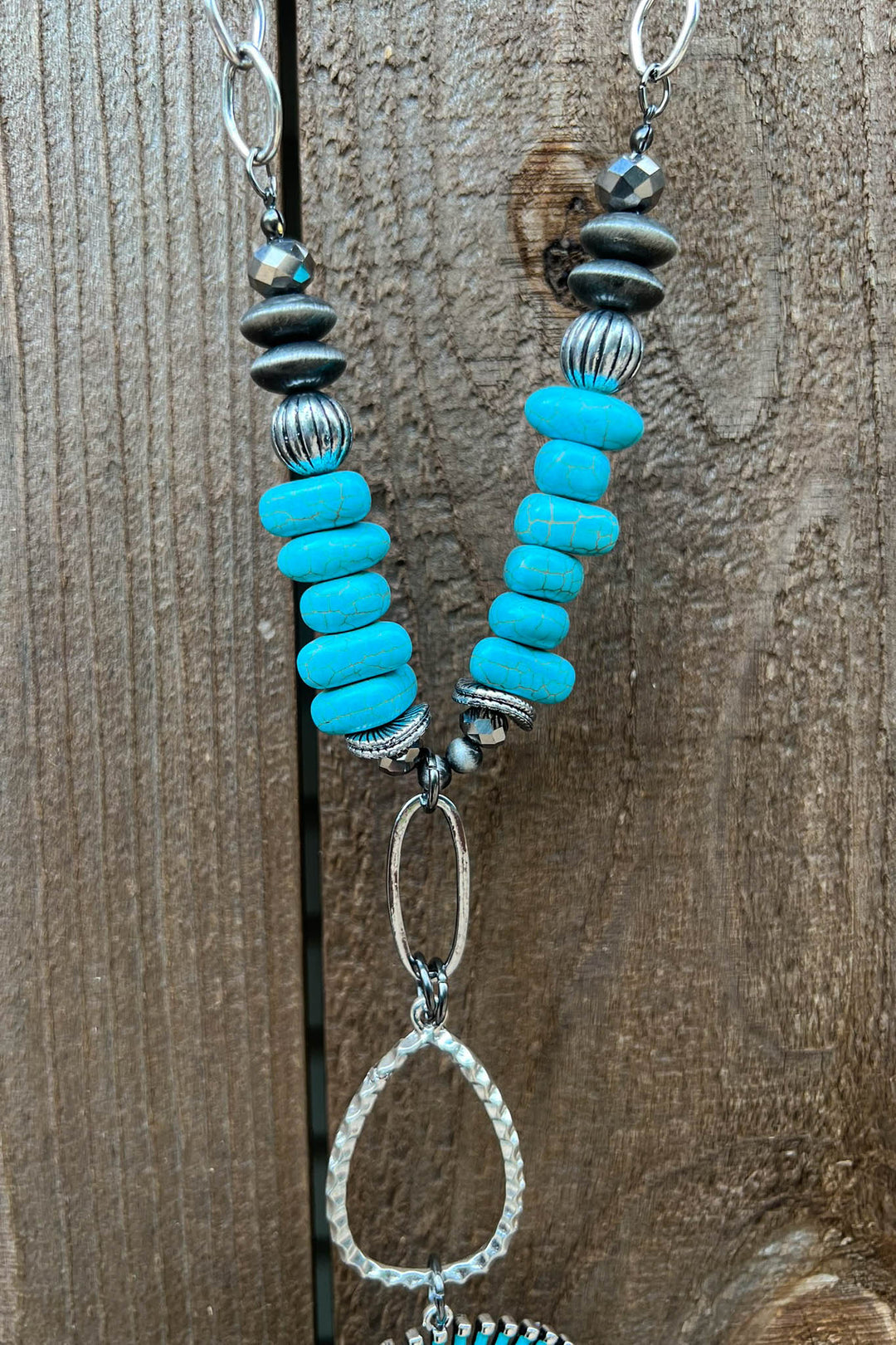 BEAUTIFUL THINGS CONCHO NECKLACE IN BLUE TURQUOISE