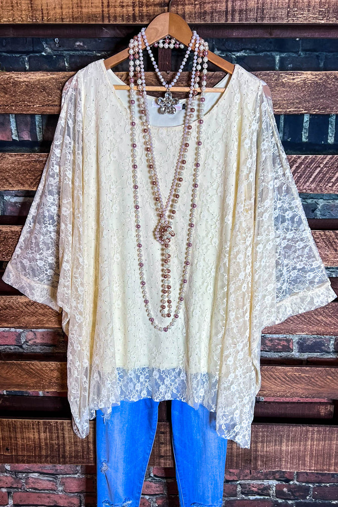 ANY EVENT STUNNING BEIGE LACE TUNIC