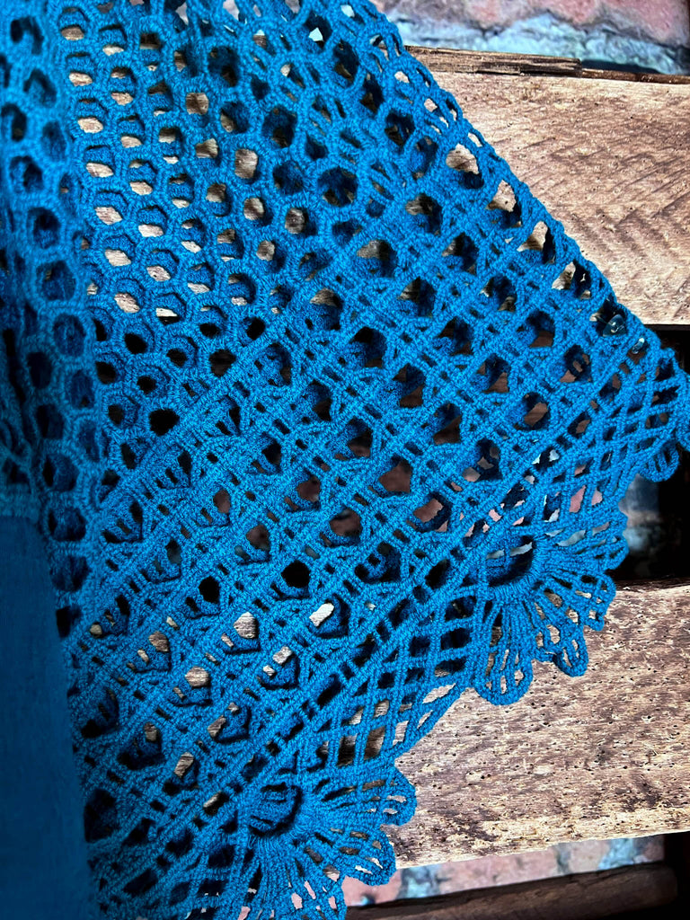 A FAIRYTALE PRETTY 100% COTTON CROCHET LACE TUNIC IN TEAL