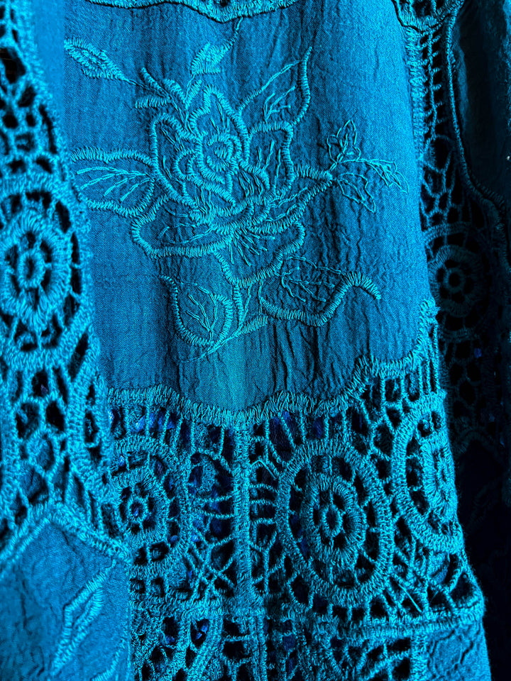 GRACEFUL BEAUTY 100% COTTON CROCHET LACE TUNIC IN TEAL