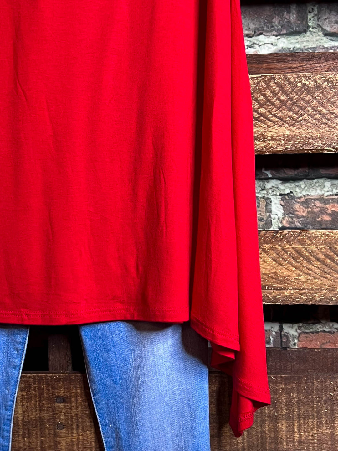 CITY OF LOVE LACE TUNIC IN RED