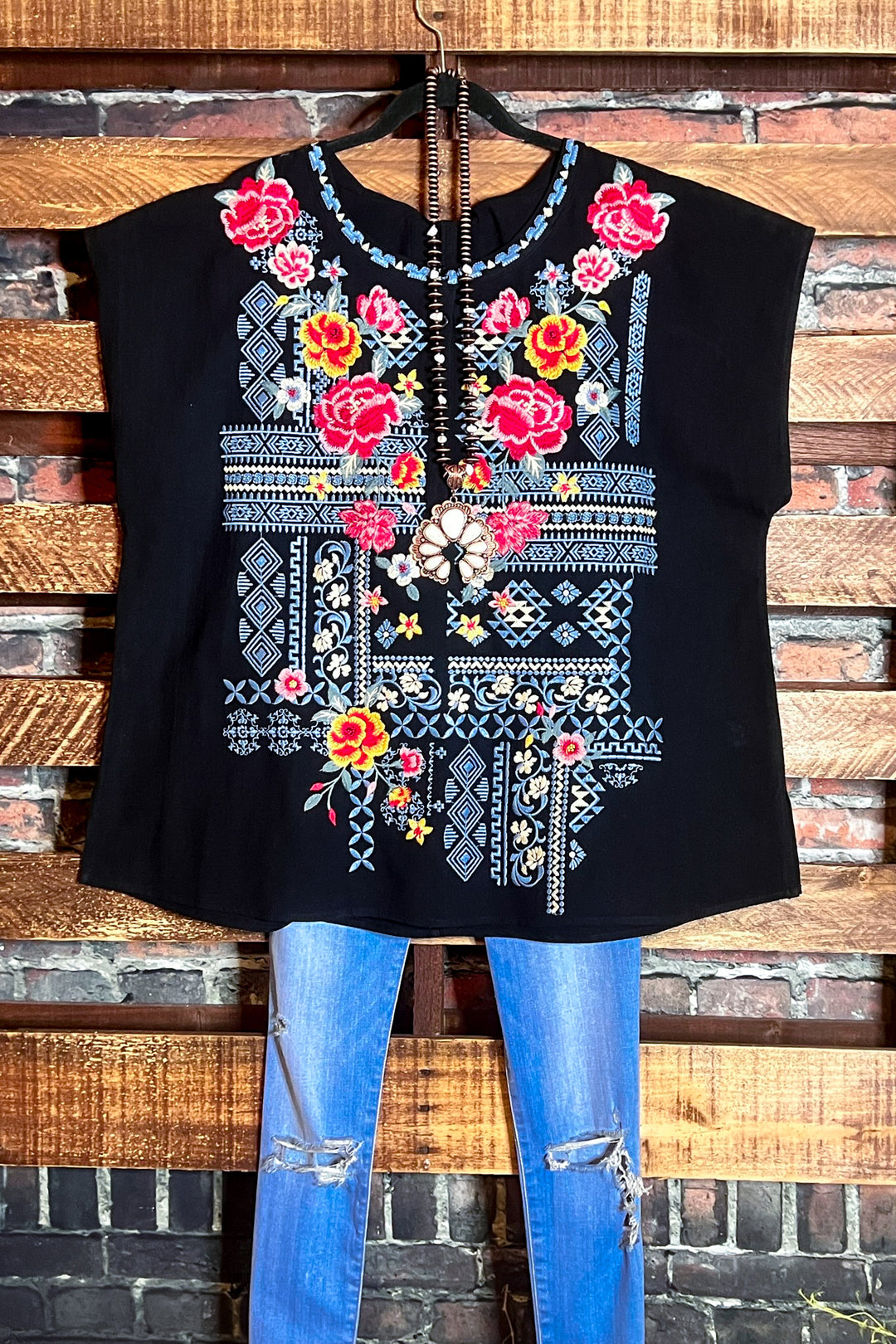 16-20 SIZE -  100% COTTON FLORAL BLOUSE IN BLACK --------SALE