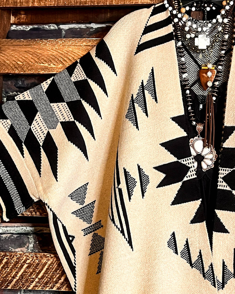 WESTERN BEAUTY BOHO COZY JACKET CARDIGAN IN BLACK & NATURAL