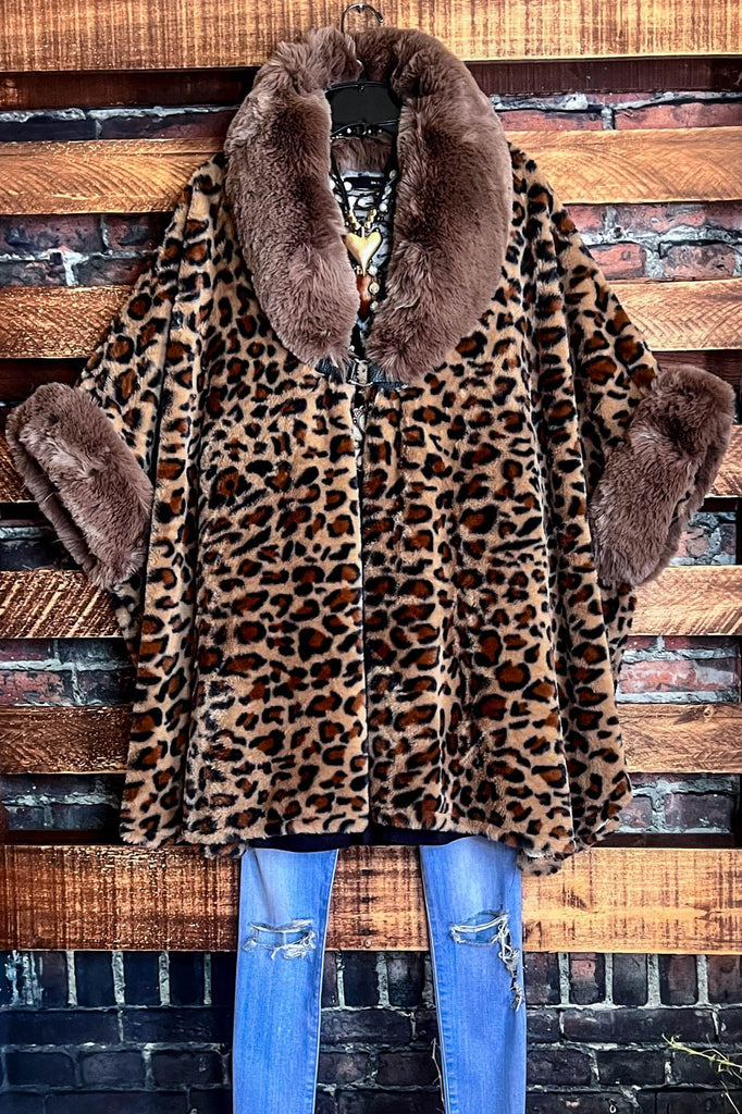 STUNNING TIMELESS ANIMAL PRINT JACKET KIMONO IN BROWN