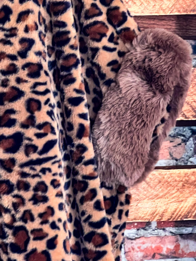 STUNNING TIMELESS ANIMAL PRINT JACKET KIMONO IN BROWN