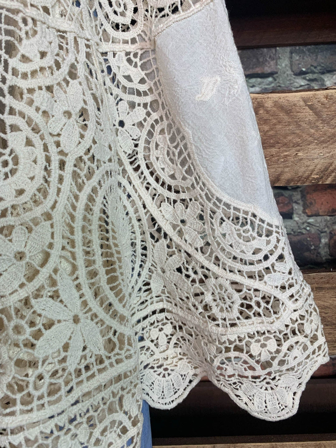 GRACEFUL BEAUTY 100% COTTON CROCHET LACE - NATURAL