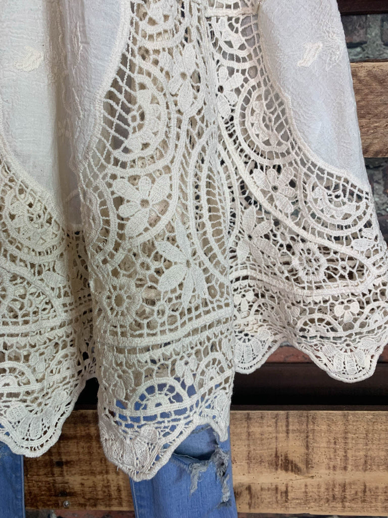 A FAIRYTALE PRETTY UNIQUE 100% COTTON NATURAL CROCHET LACE