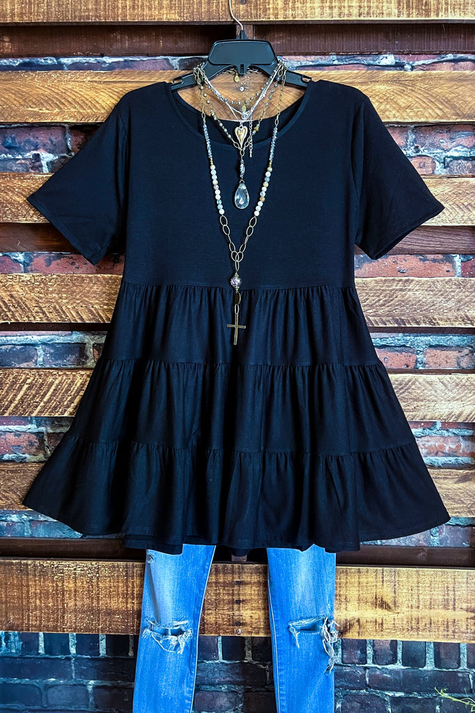 20-22 SIZE - UPTOWN GRACEFUL BLACK TOP- ---------SALE