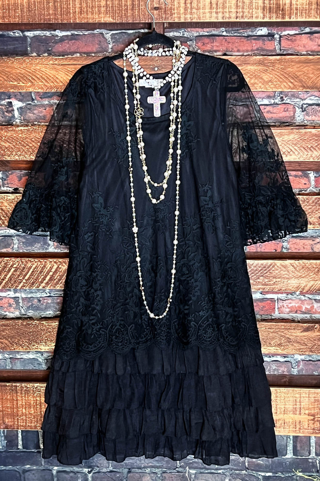 ADMIRE YOUR BEAUTY BLACK EMBROIDERED LACE DRESS