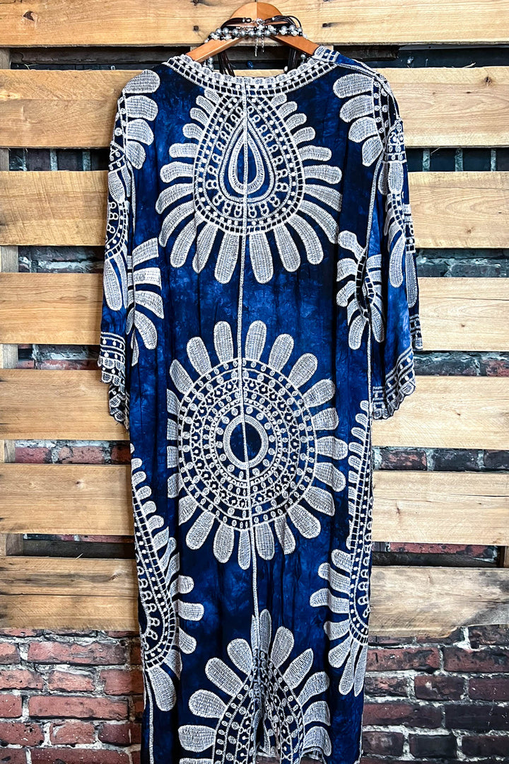 BOHO VACATION ESCAPE NAVY BLUE TIE DYE EMBROIDERED KIMONO