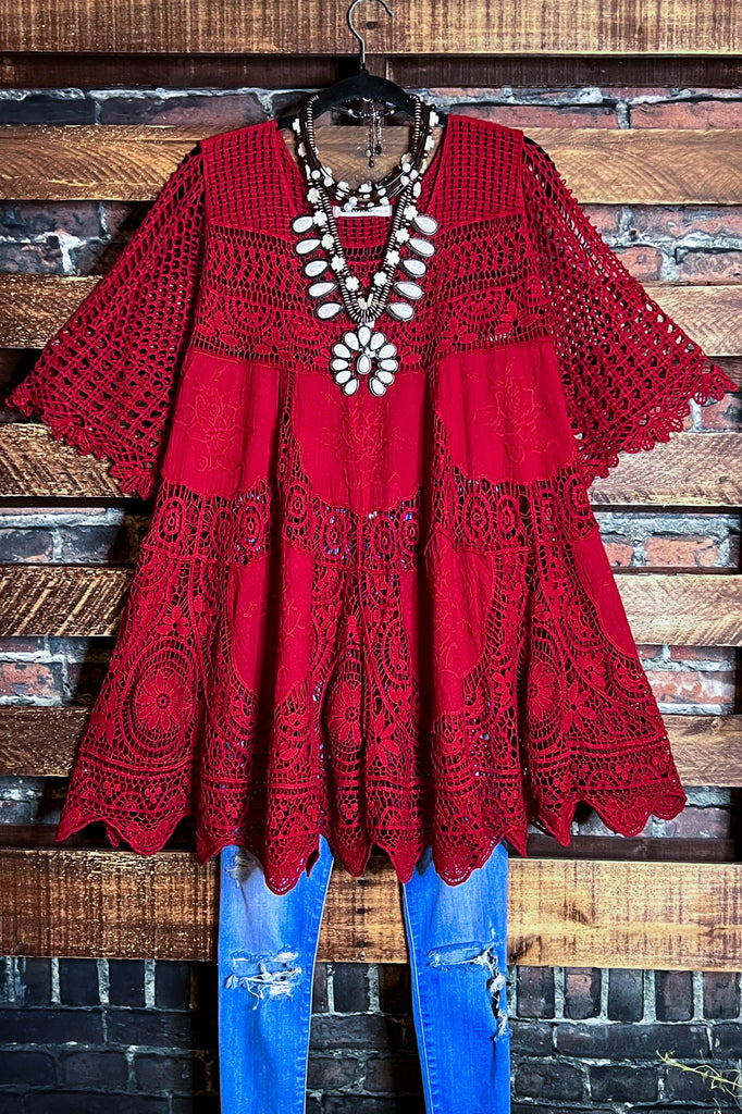 A FAIRYTALE PRETTY UNIQUE 100% COTTON CROCHET LACE TUNIC IN RED