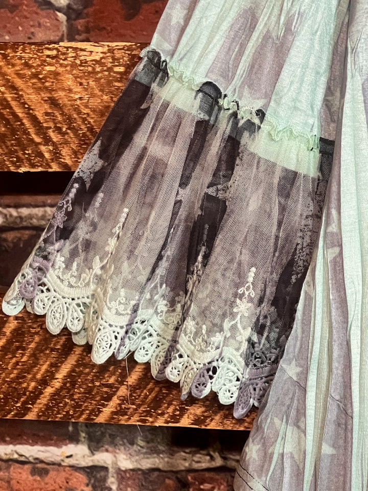 A SKY FULL OF STARS LACE SLEEVE TUNIC IN MINT