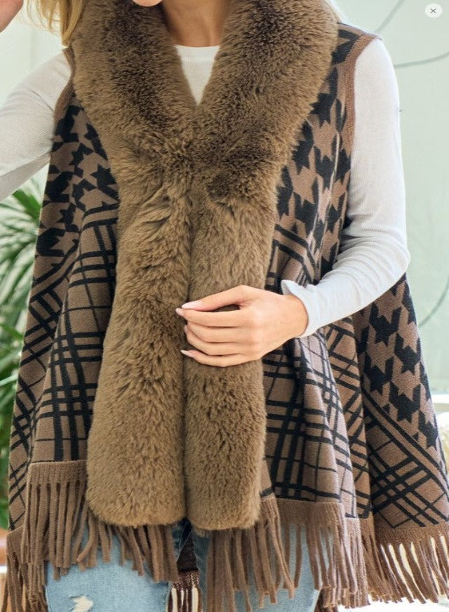 STYLISH COZY VEST IN BROWN & MOCHA ------------ SALE