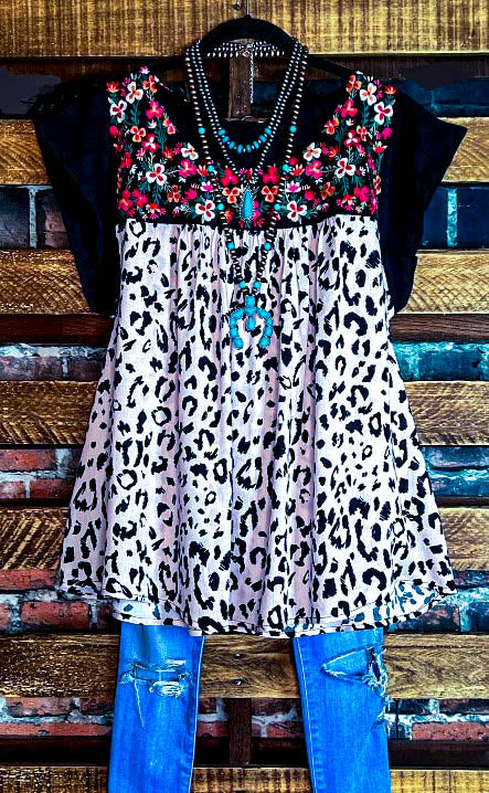 A BIT OF SOMETHING PRETTY EMBROIDERED TOP