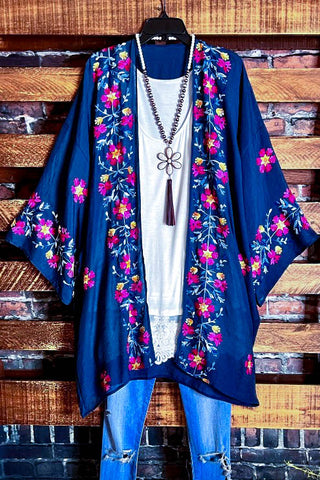 IT'S LOVE AT FIRST SIGHT FUCHSIA KIMONO EMBROIDERED