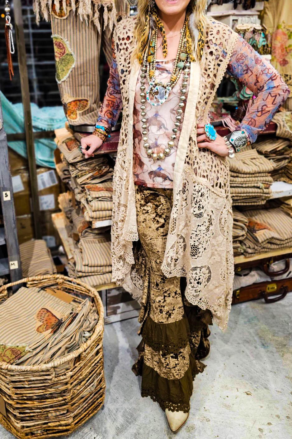 DESERT SAND VEST IN BEIGE NATURAL