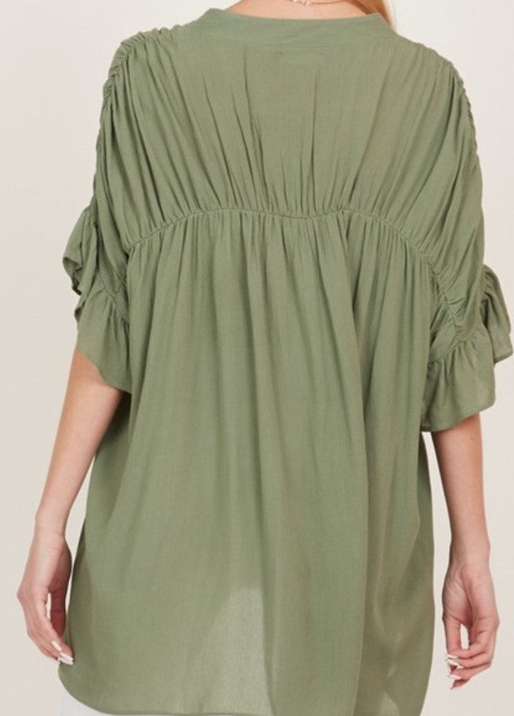 EASY LIVING  BOHO PEASANT OVERSIZED SHIRT TUNIC IN OLIVE