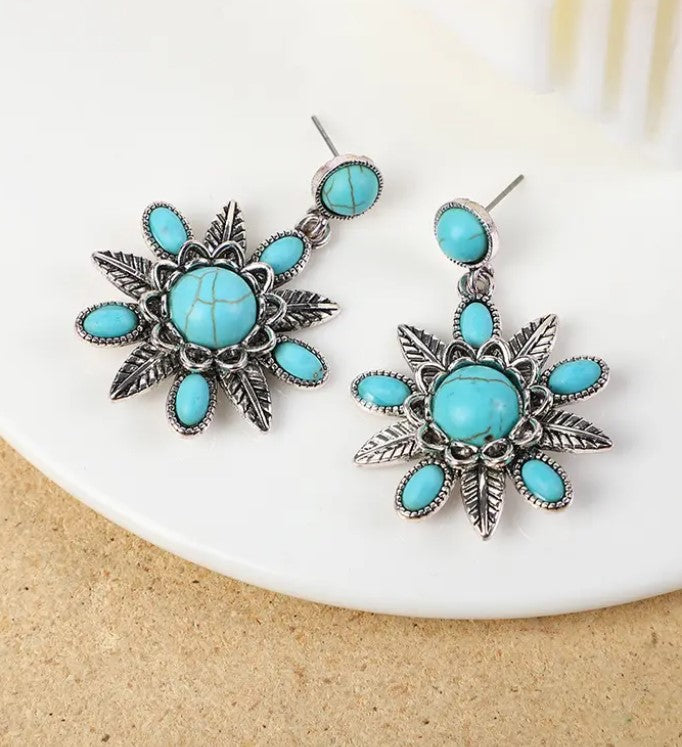 BLUE MOON TURQUOISE LONG LAYERED NATURAL STONE SET