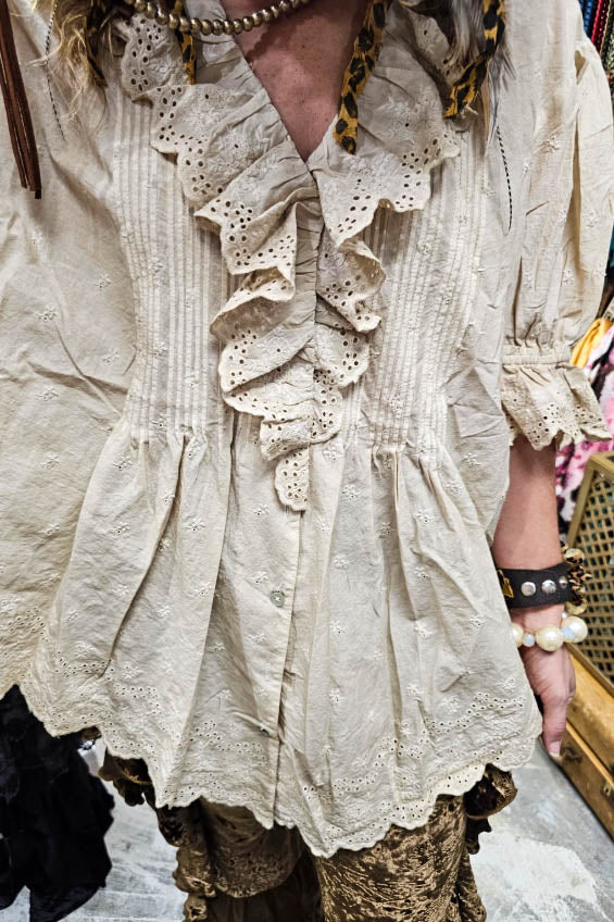 Vintage Harmony Linen Cream Top