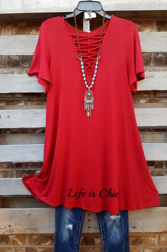 URBAN CASUAL CHARM IN BURGUNDY TUNIC [product vendor] - Life is Chic Boutique
