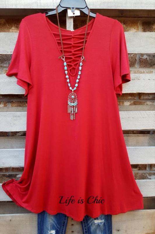 URBAN CASUAL CHARM IN BURGUNDY TUNIC [product vendor] - Life is Chic Boutique