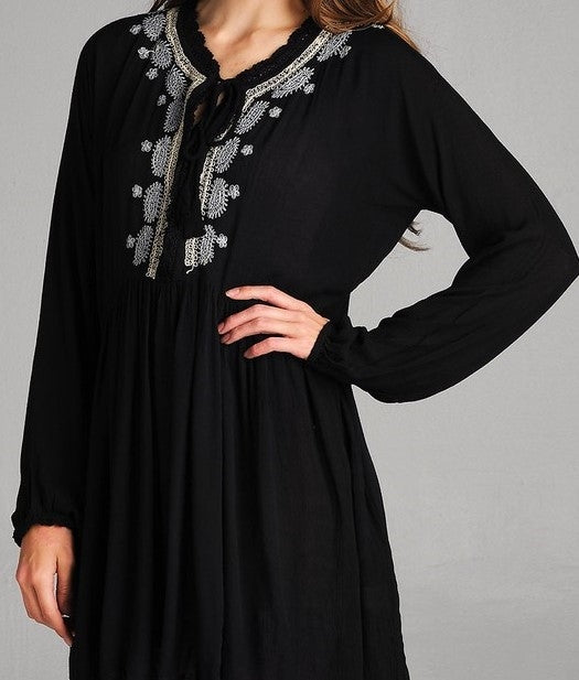 EMBROIDERED DRESS IN BLACK ----------------sale