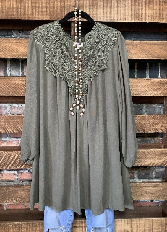 ON YOUR HEART LACE DRESS IN OLIVE SIZE 8-14---------------sale