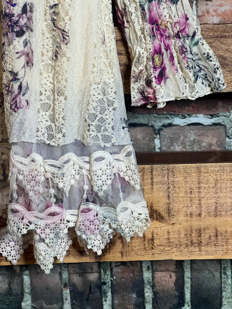 VINTAGE FLORAL LACE TUNIC IN BEIGE & MULTI