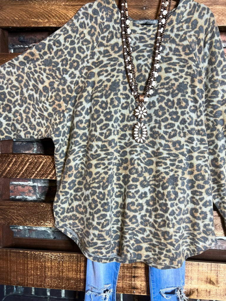 ANIMAL PRINT OVERSIZED HACCI PULLOVER TUNIC