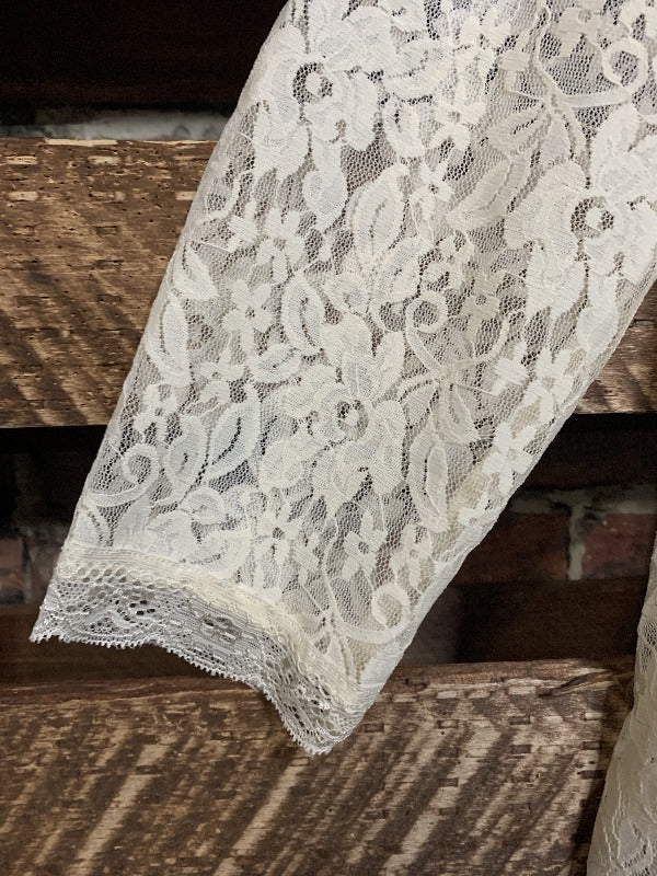 LACE LAYERING TOP IN BEIGE--------SALE